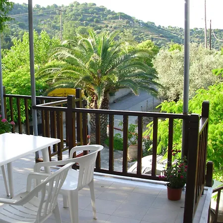 Maison d'hôtes Pansion Platana