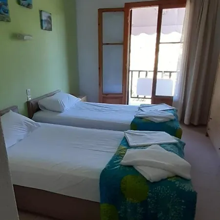 Pansion Platana Guest house Glossa