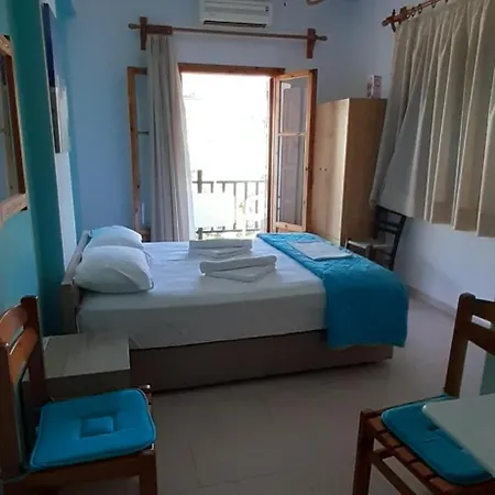 Pansion Platana Guest house Glossa